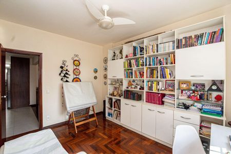Apartamento à venda com 155m², 4 quartos e 1 vaga