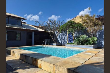Casa à venda com 5 quartos, 150m² em Maravista, Niterói