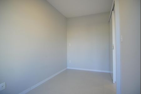Quarto de apartamento à venda com 1 quarto, 40m² em Passo D’areia, Porto Alegre