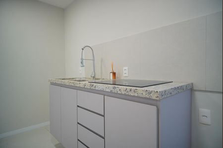Cozinha de apartamento à venda com 1 quarto, 40m² em Passo D’areia, Porto Alegre