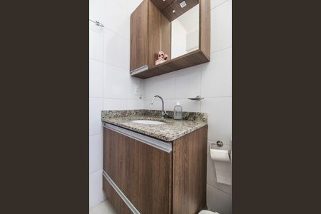 Banheiro de apartamento à venda com 2 quartos, 57m² em Parque Viana, Barueri