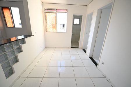 Sala de apartamento à venda com 2 quartos, 45m² em Condomínio Resindencial Marata, Goiânia