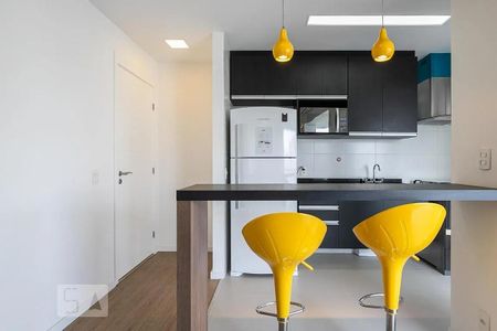 Cozinha de apartamento para alugar com 1 quarto, 44m² em Vila Olímpia, São Paulo