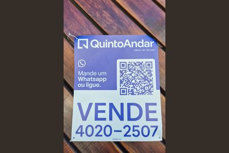 Casa à venda com 241m², 3 quartos e 4 vagas Casa à venda com 241m², 3 quartos e 4 vagasPlaca TZWM-713