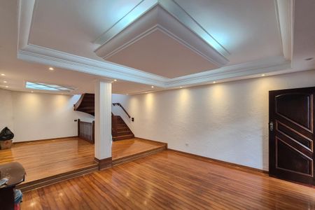 Casa à venda com 241m², 3 quartos e 4 vagas Casa à venda com 241m², 3 quartos e 4 vagasSala
