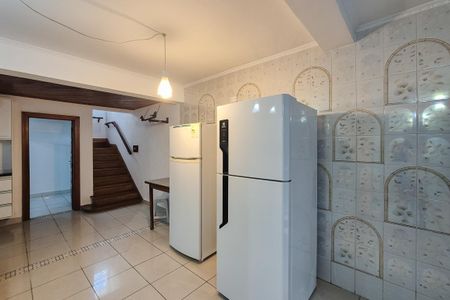 Casa à venda com 241m², 3 quartos e 4 vagas Casa à venda com 241m², 3 quartos e 4 vagasCozinha