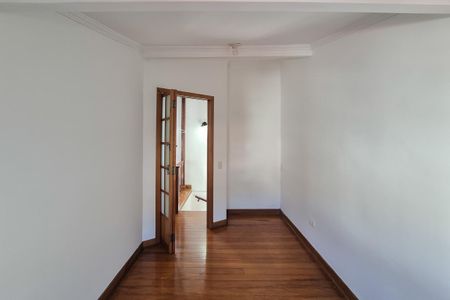 Casa à venda com 241m², 3 quartos e 4 vagas Casa à venda com 241m², 3 quartos e 4 vagasQuarto 2