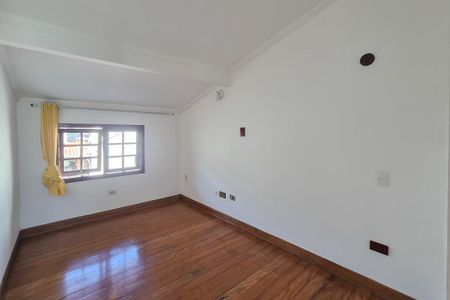 Casa à venda com 241m², 3 quartos e 4 vagas Casa à venda com 241m², 3 quartos e 4 vagasQuarto 1