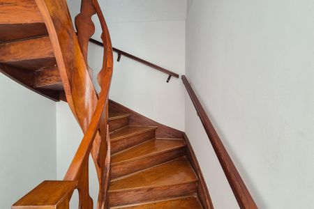 Casa à venda com 241m², 3 quartos e 4 vagas Casa à venda com 241m², 3 quartos e 4 vagascorredor
