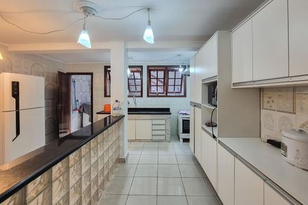 Casa à venda com 241m², 3 quartos e 4 vagas Casa à venda com 241m², 3 quartos e 4 vagasCozinha