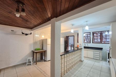 Casa à venda com 241m², 3 quartos e 4 vagas Casa à venda com 241m², 3 quartos e 4 vagasCozinha