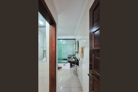 Casa à venda com 241m², 3 quartos e 4 vagas Casa à venda com 241m², 3 quartos e 4 vagasBanheiro da Suíte