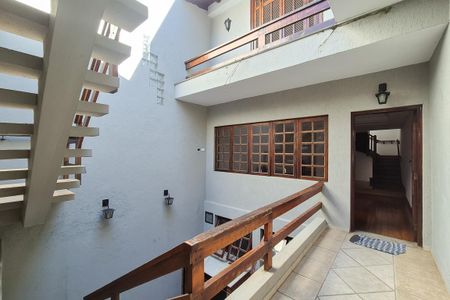 Casa à venda com 241m², 3 quartos e 4 vagas Casa à venda com 241m², 3 quartos e 4 vagasGaragem