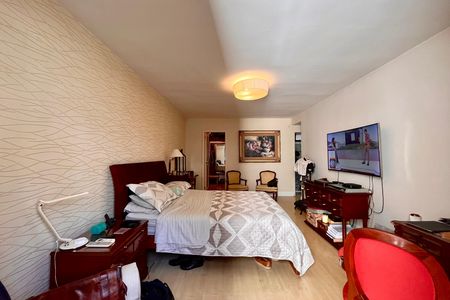 Apartamento à venda com 280m², 3 quartos e 3 vagas Apartamento à venda com 280m², 3 quartos e 3 vagasSuite