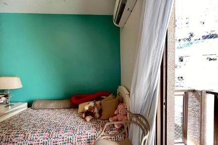 Apartamento à venda com 280m², 3 quartos e 3 vagas Apartamento à venda com 280m², 3 quartos e 3 vagasQuarto 3