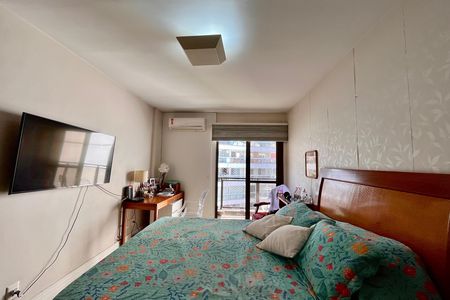 Apartamento à venda com 280m², 3 quartos e 3 vagas Apartamento à venda com 280m², 3 quartos e 3 vagasQuarto 2