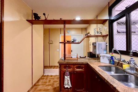 Apartamento à venda com 280m², 3 quartos e 3 vagas Apartamento à venda com 280m², 3 quartos e 3 vagasCozinha