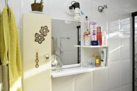 Apartamento à venda com 58m², 2 quartos e 1 vaga Apartamento à venda com 58m², 2 quartos e 1 vagaBanheiro Social