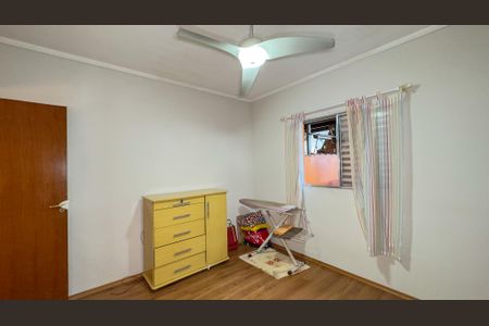 Casa para alugar com 150m², 2 quartos e 2 vagasQuarto 2