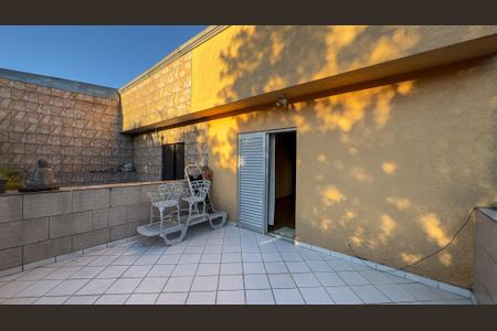 Casa para alugar com 150m², 2 quartos e 2 vagasVaranda