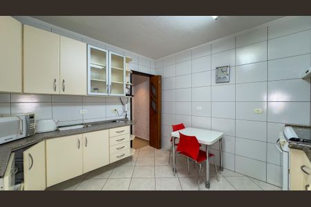 Casa para alugar com 150m², 2 quartos e 2 vagasCozinha