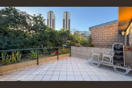 Casa para alugar com 150m², 2 quartos e 2 vagasVaranda