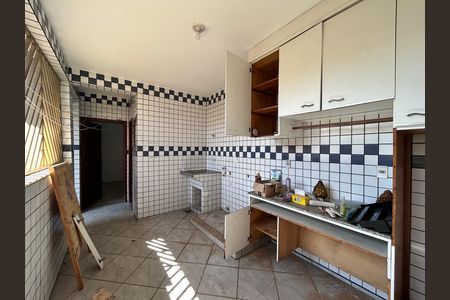 Casa para alugar com 5 quartos, 360m² em Serrano, Belo Horizonte