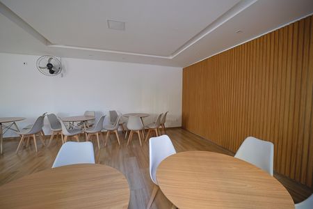 Apartamento à venda com 47m², 2 quartos e sem vagaÁrea comum - Salão de festas