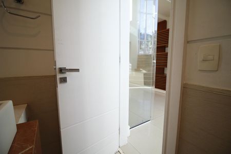 Lavabo de casa de condomínio à venda com 4 quartos, 597m² em Jacarepaguá, Rio de Janeiro