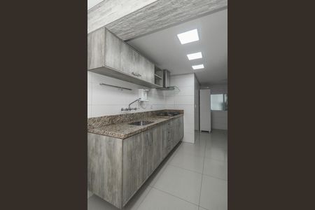 Cozinha de apartamento para alugar com 3 quartos, 130m² em Passo D’areia, Porto Alegre