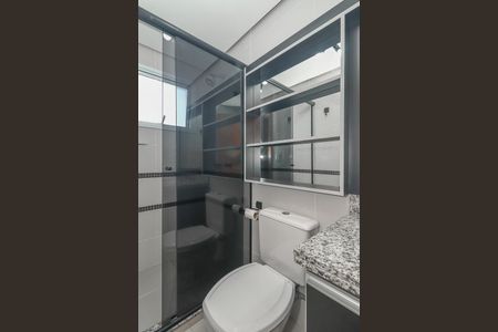 Banheiro de apartamento para alugar com 3 quartos, 130m² em Passo D’areia, Porto Alegre