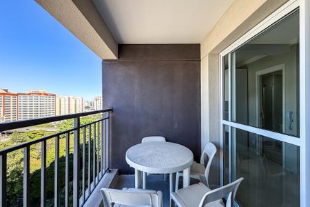 Apartamento à venda com 32m², 1 quarto e sem vaga Apartamento à venda com 32m², 1 quarto e sem vagaVaranda