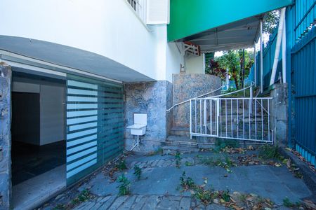 Casa para alugar com 170m², 4 quartos e 3 vagas Casa para alugar com 170m², 4 quartos e 3 vagasAREA EXTERNA