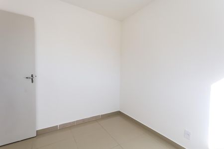 quarto 1 de apartamento para alugar com 2 quartos, 50m² em Parque Assuncao, Taboão da Serra