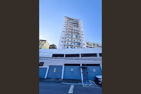 Apartamento para alugar com 50m², 2 quartos e 1 vaga Apartamento para alugar com 50m², 2 quartos e 1 vagaFachada