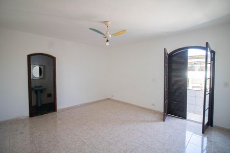 Casa para alugar com 200m², 4 quartos e 2 vagas Casa para alugar com 200m², 4 quartos e 2 vagasSUÍTE