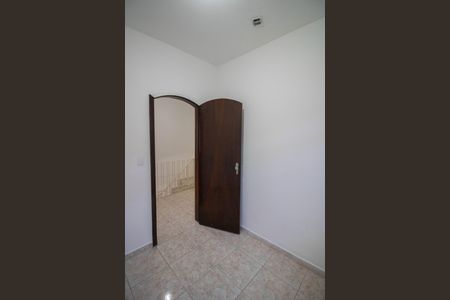 Casa para alugar com 200m², 4 quartos e 2 vagas Casa para alugar com 200m², 4 quartos e 2 vagasQUARTO 2
