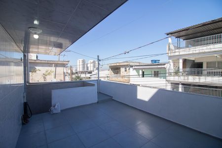Casa para alugar com 200m², 4 quartos e 2 vagas Casa para alugar com 200m², 4 quartos e 2 vagasVARANDA DA SALA