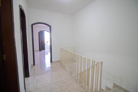 Casa para alugar com 200m², 4 quartos e 2 vagas Casa para alugar com 200m², 4 quartos e 2 vagasHALL DOS QUARTOS