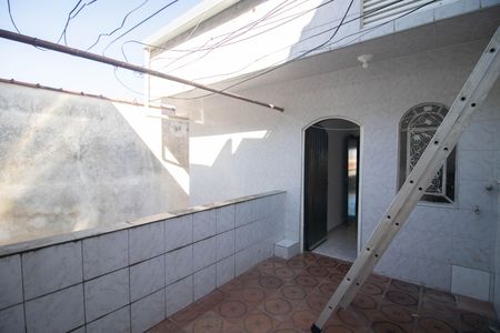 Casa para alugar com 200m², 4 quartos e 2 vagas Casa para alugar com 200m², 4 quartos e 2 vagasVARANDA DO QUARTO 4