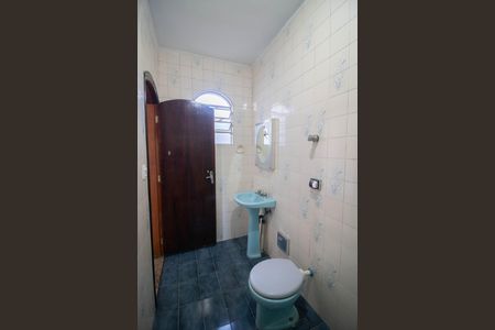Casa para alugar com 200m², 4 quartos e 2 vagas Casa para alugar com 200m², 4 quartos e 2 vagasBANHEIRO DA SUÍTE