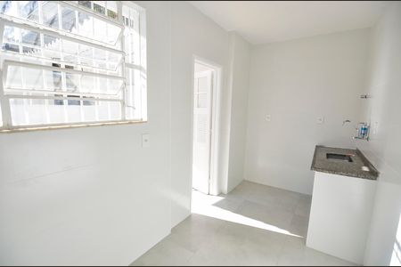 Apartamento à venda com 64m², 2 quartos e sem vaga Apartamento à venda com 64m², 2 quartos e sem vagaCozinha