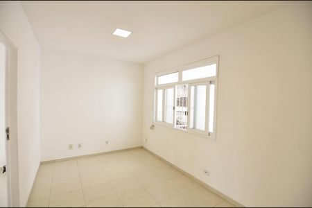Apartamento à venda com 64m², 2 quartos e sem vaga Apartamento à venda com 64m², 2 quartos e sem vagaSala