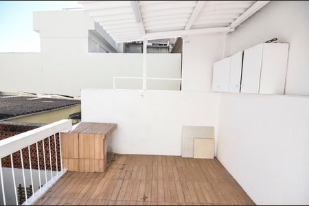 Apartamento à venda com 64m², 2 quartos e sem vaga Apartamento à venda com 64m², 2 quartos e sem vagaÁrea de Serviço
