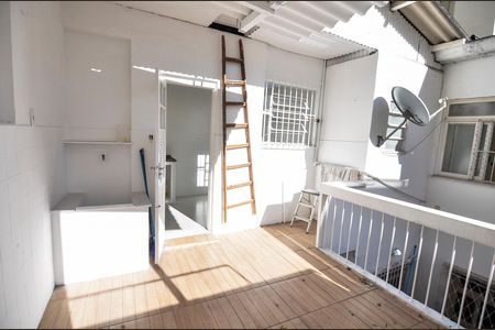 Apartamento à venda com 64m², 2 quartos e sem vaga Apartamento à venda com 64m², 2 quartos e sem vagaÁrea de Serviço