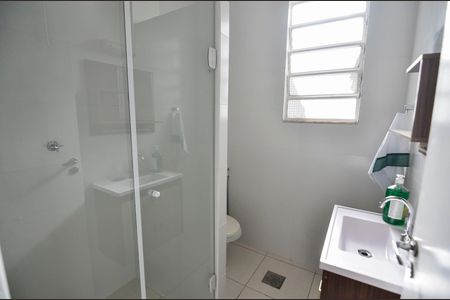 Apartamento à venda com 64m², 2 quartos e sem vaga Apartamento à venda com 64m², 2 quartos e sem vagaBanheiro