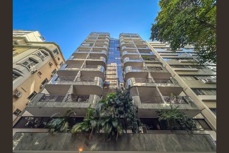Apartamento à venda com 64m², 2 quartos e 1 vaga