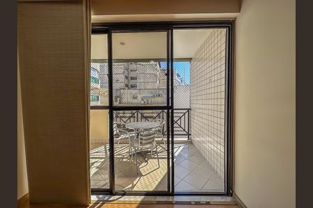 Apartamento à venda com 64m², 2 quartos e 1 vaga