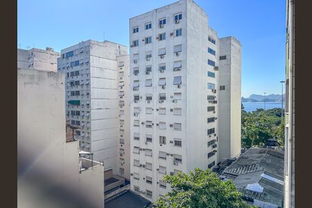 Apartamento à venda com 64m², 2 quartos e 1 vaga