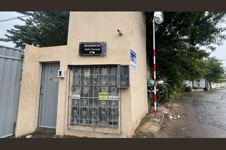 Fachada de casa de condomínio para alugar com 3 quartos, 120m² em Jardim das Margaridas, Salvador